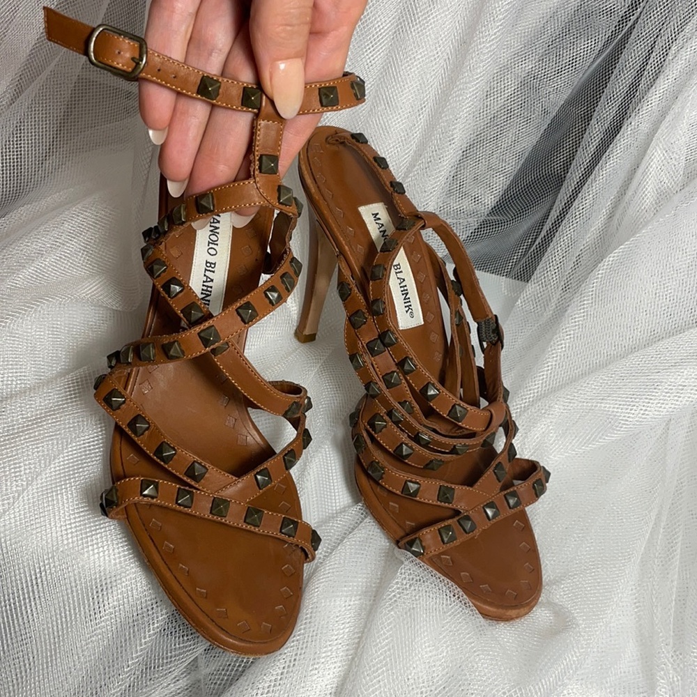 MANOLO BLAHNIK WOW BARELY WORN BOHO 2000s STUDDED STRAPPY HEEL SANDALS SZ 7-7.5